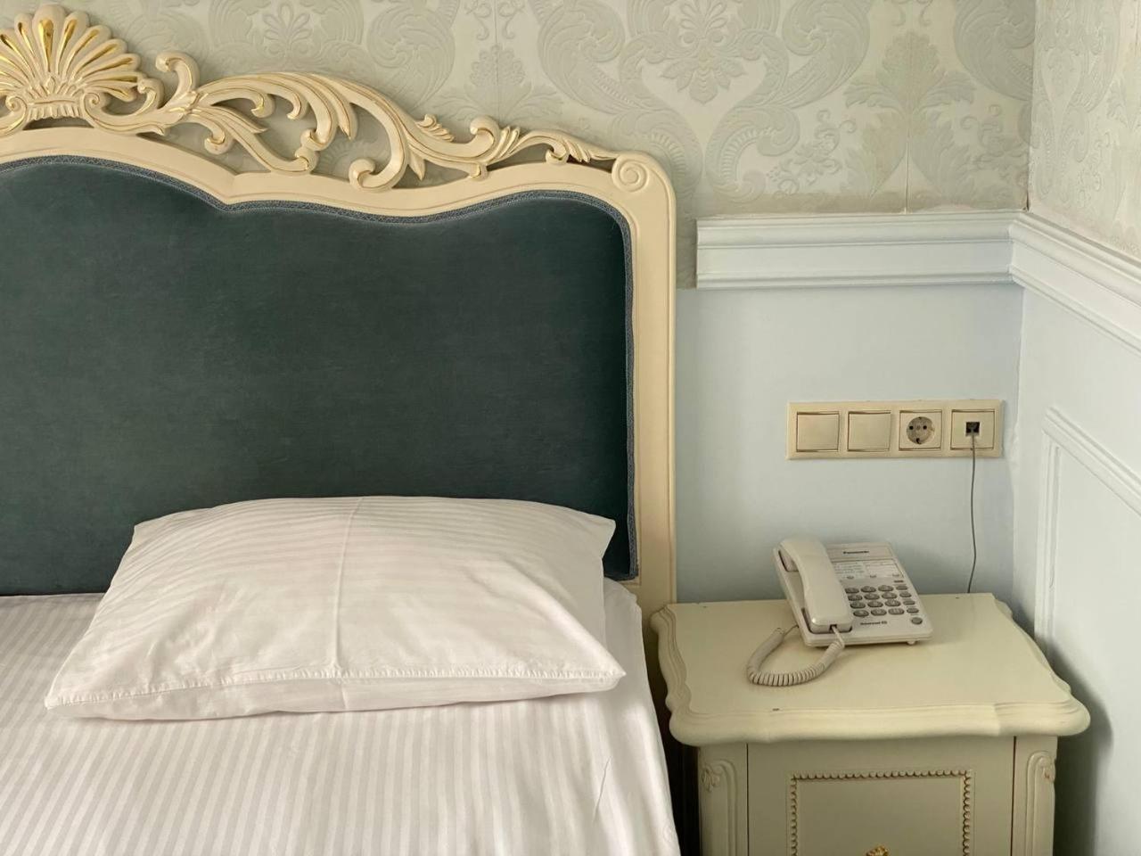Royal Olympic Hotel كييف الغرفة الصورة